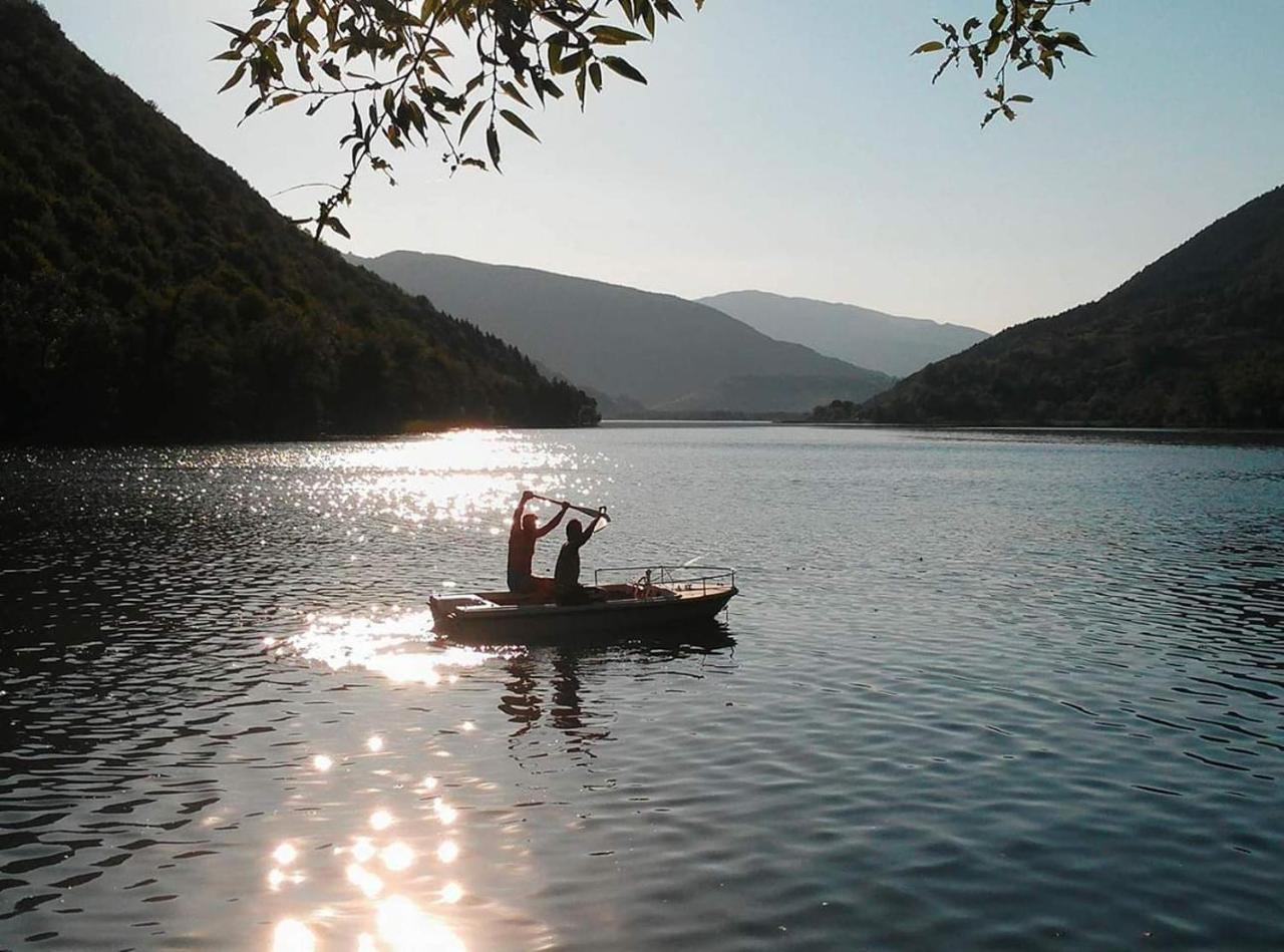 Forest Dream Lake House Jajce Eksteriør billede