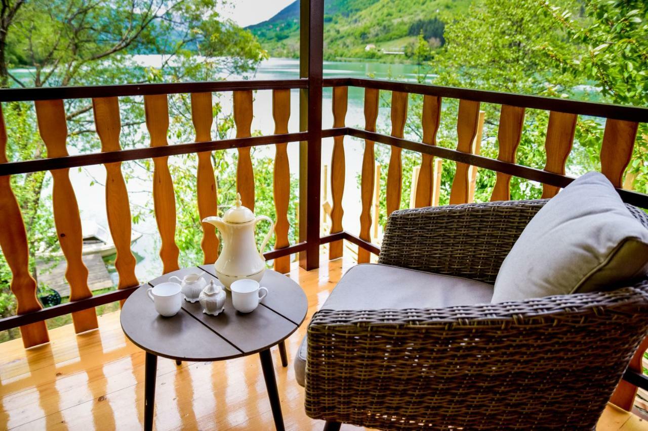 Forest Dream Lake House Jajce Eksteriør billede